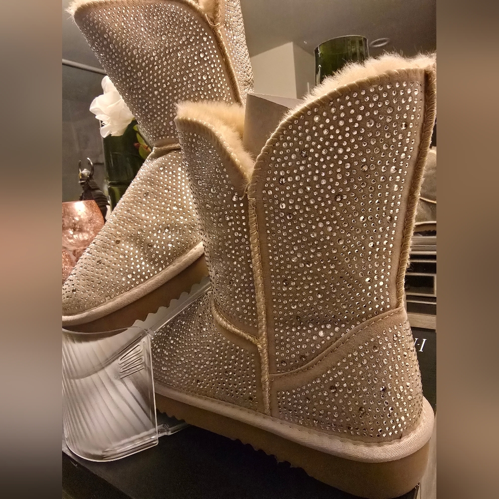 Women's Tan Shearling Boots with Rhinestones